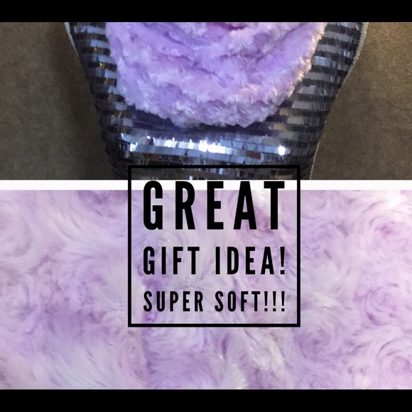 LAVENDER CUSTOM MADE FAUX FUR PLUSH SCARF NWOT - Picture 1 of 6